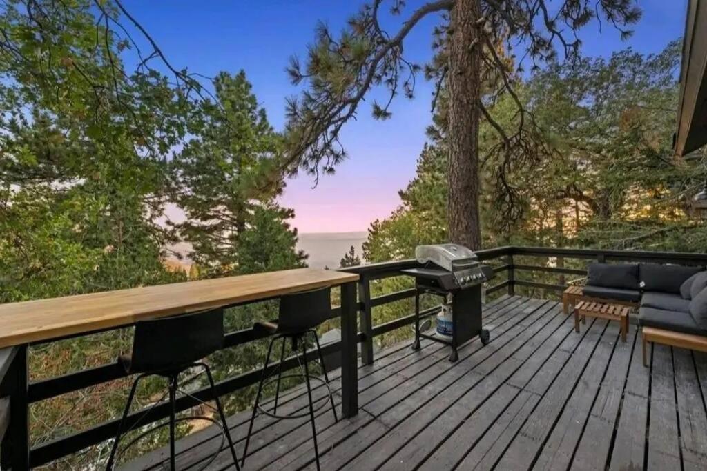 Updated Mountain Cabin Retreat With 180 Views Off Deck And Balcony Running Springs Zewnętrze zdjęcie